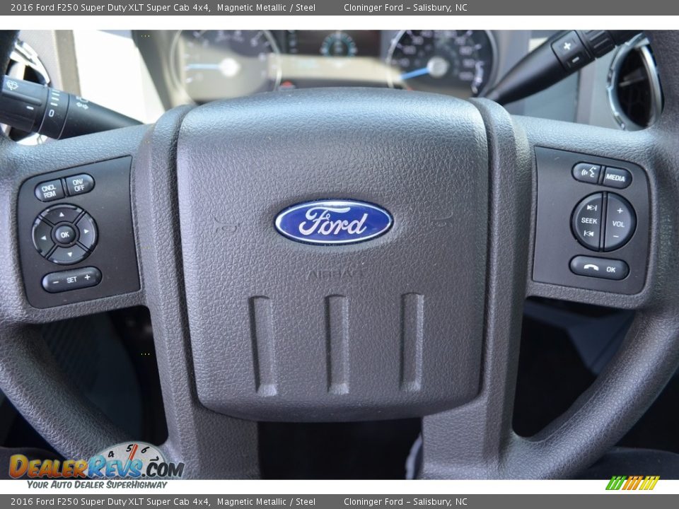 2016 Ford F250 Super Duty XLT Super Cab 4x4 Magnetic Metallic / Steel Photo #18