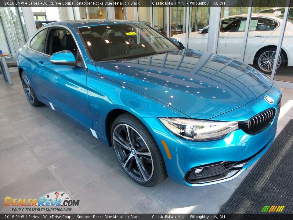 Front 3/4 View of 2018 BMW 4 Series 430i xDrive Coupe Photo #1