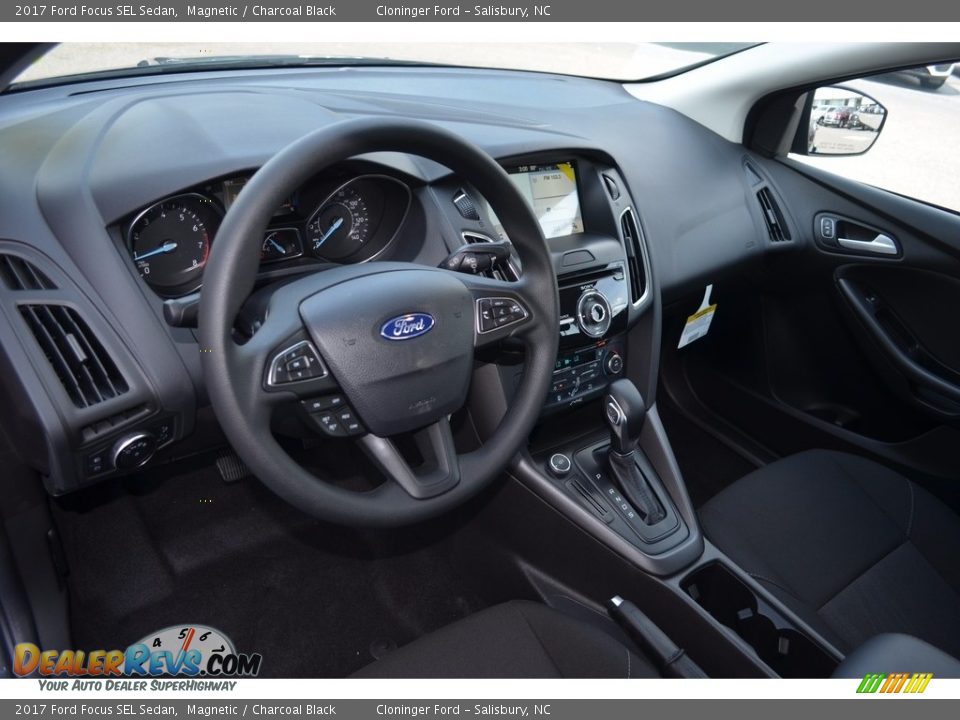 2017 Ford Focus SEL Sedan Magnetic / Charcoal Black Photo #7
