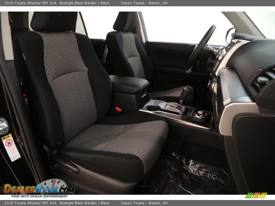 2016 Toyota 4Runner SR5 4x4 Midnight Black Metallic / Black Photo #13