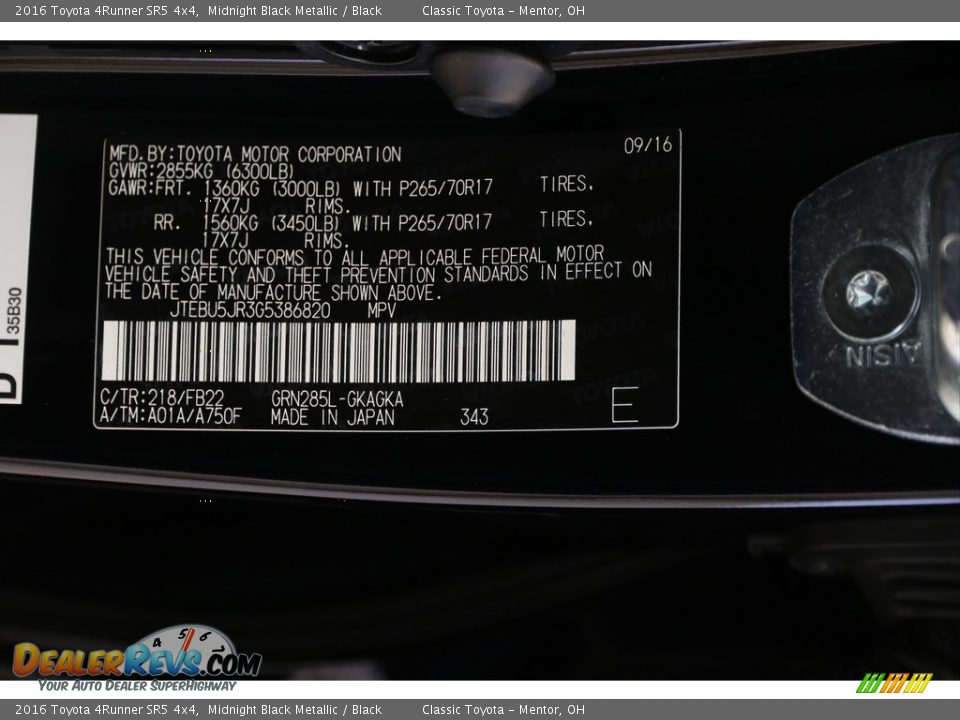 2016 Toyota 4Runner SR5 4x4 Midnight Black Metallic / Black Photo #18