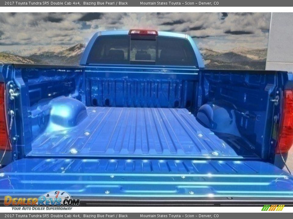 2017 Toyota Tundra SR5 Double Cab 4x4 Blazing Blue Pearl / Black Photo #8