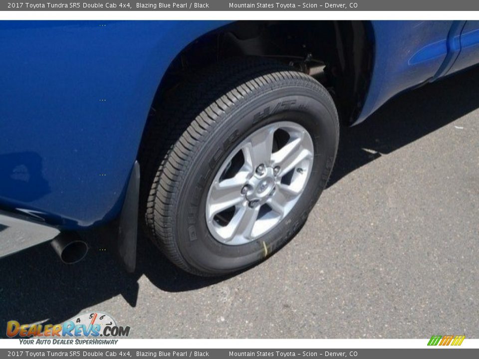 2017 Toyota Tundra SR5 Double Cab 4x4 Blazing Blue Pearl / Black Photo #9