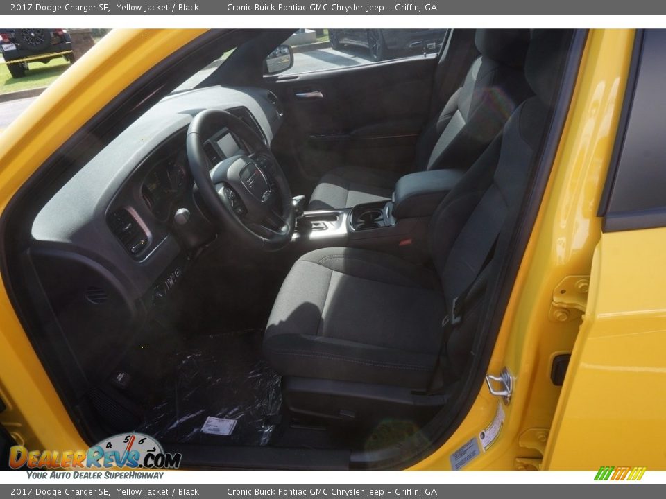 2017 Dodge Charger SE Yellow Jacket / Black Photo #9
