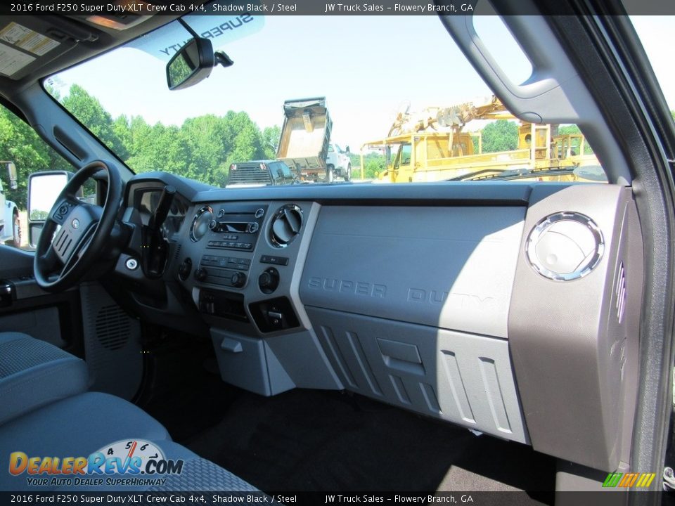 2016 Ford F250 Super Duty XLT Crew Cab 4x4 Shadow Black / Steel Photo #18