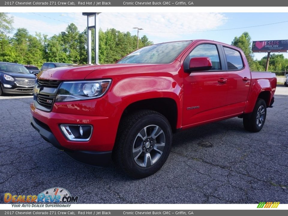 Front 3/4 View of 2017 Chevrolet Colorado Z71 Crew Cab Photo #3