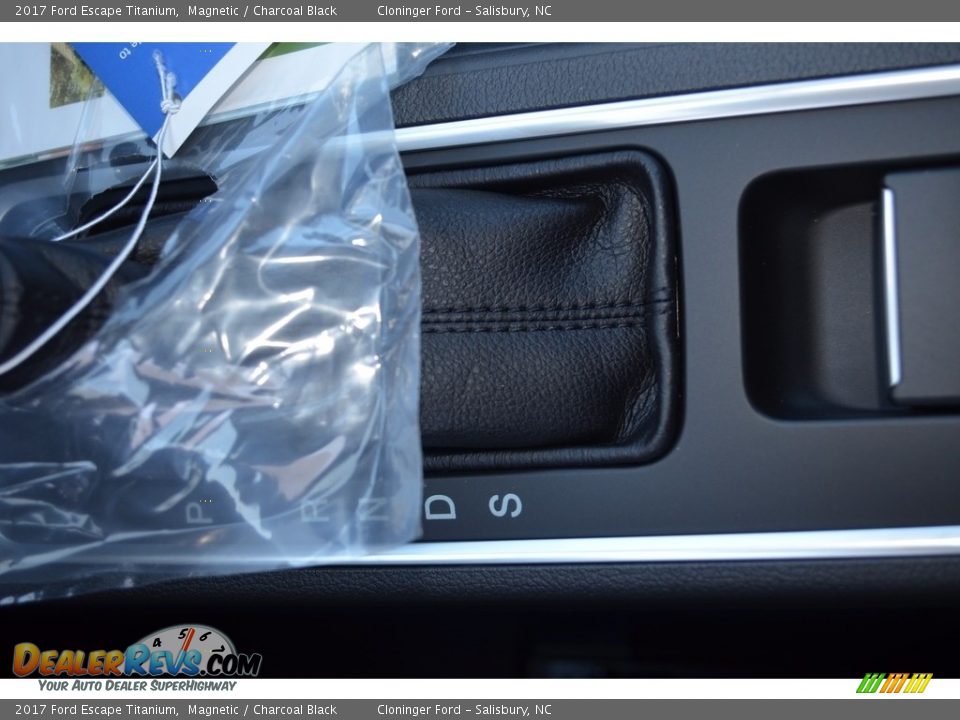 2017 Ford Escape Titanium Magnetic / Charcoal Black Photo #17