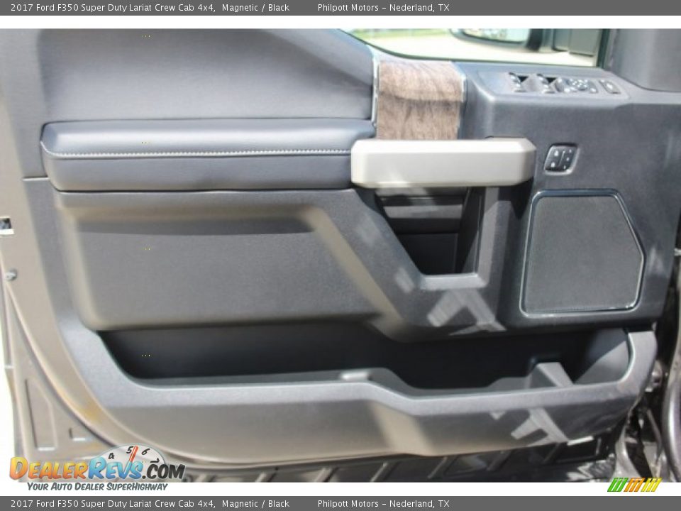 2017 Ford F350 Super Duty Lariat Crew Cab 4x4 Magnetic / Black Photo #8
