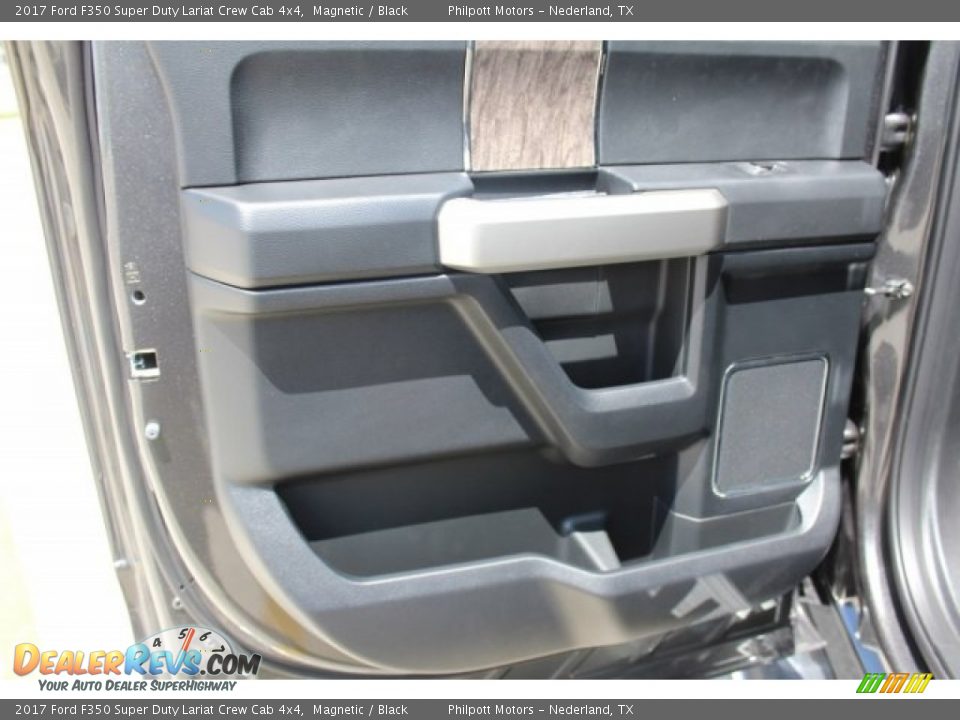 2017 Ford F350 Super Duty Lariat Crew Cab 4x4 Magnetic / Black Photo #19