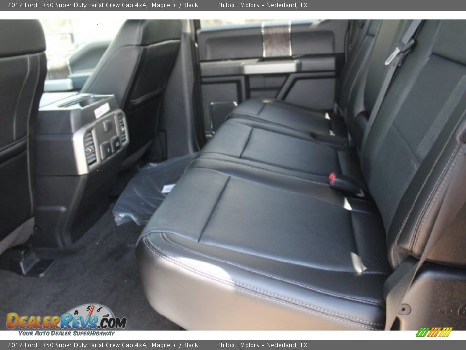 2017 Ford F350 Super Duty Lariat Crew Cab 4x4 Magnetic / Black Photo #20