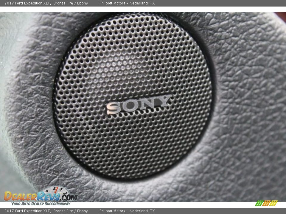 2017 Ford Expedition XLT Bronze Fire / Ebony Photo #16