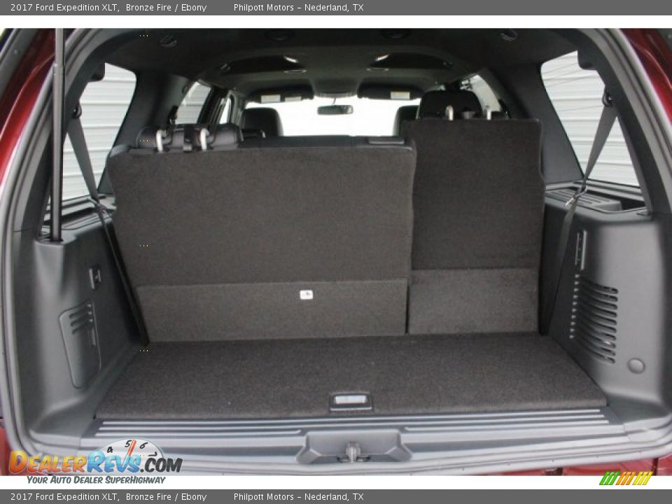 2017 Ford Expedition XLT Bronze Fire / Ebony Photo #22