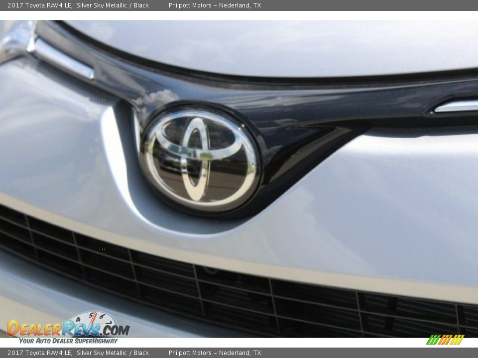 2017 Toyota RAV4 LE Silver Sky Metallic / Black Photo #4