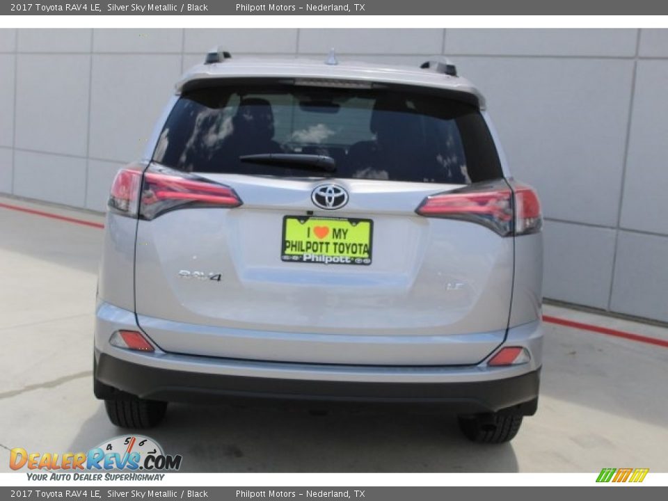 2017 Toyota RAV4 LE Silver Sky Metallic / Black Photo #7
