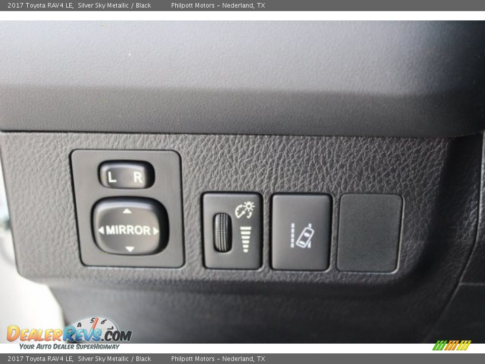 2017 Toyota RAV4 LE Silver Sky Metallic / Black Photo #17