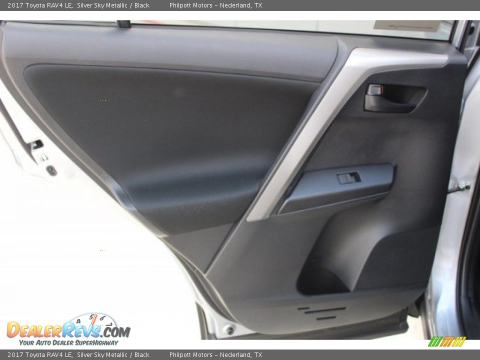 2017 Toyota RAV4 LE Silver Sky Metallic / Black Photo #18