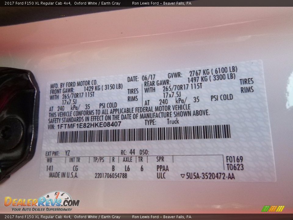 2017 Ford F150 XL Regular Cab 4x4 Oxford White / Earth Gray Photo #15