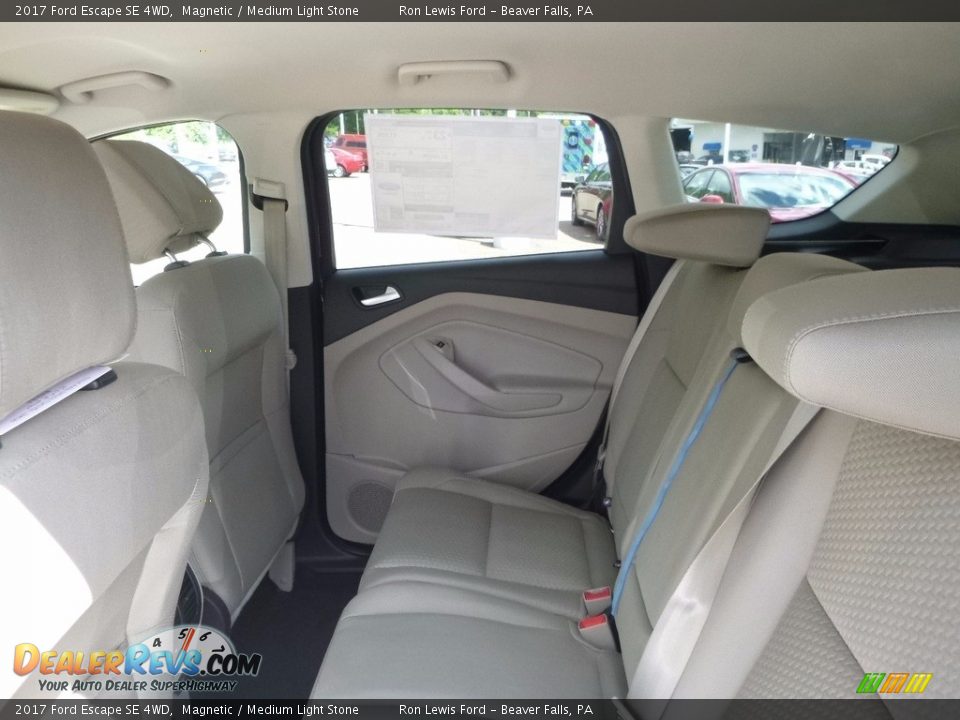2017 Ford Escape SE 4WD Magnetic / Medium Light Stone Photo #12