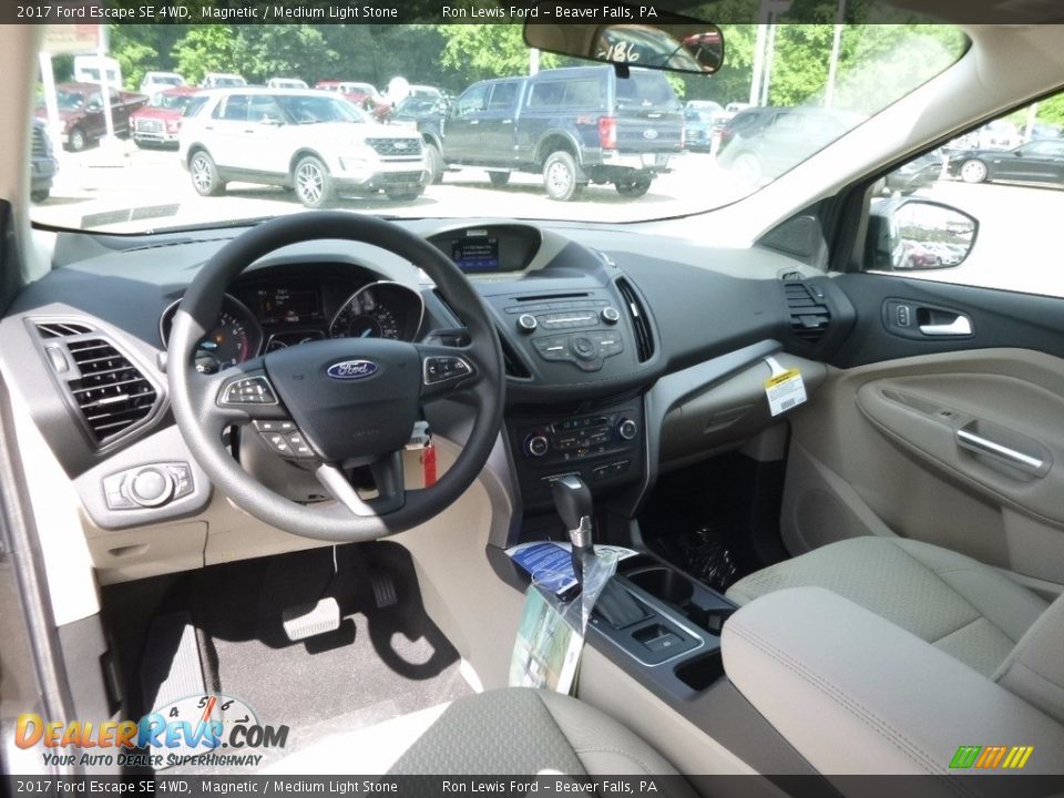 2017 Ford Escape SE 4WD Magnetic / Medium Light Stone Photo #13