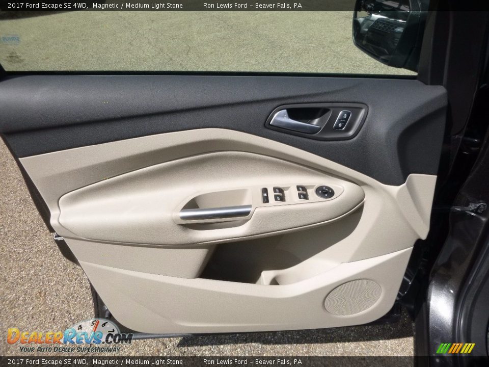 2017 Ford Escape SE 4WD Magnetic / Medium Light Stone Photo #14
