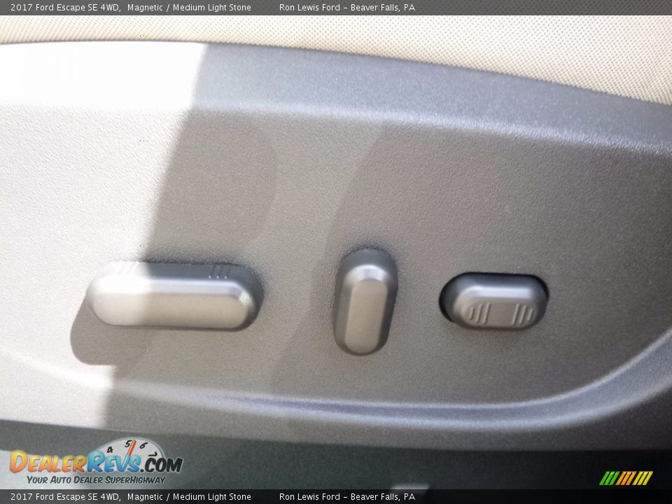 2017 Ford Escape SE 4WD Magnetic / Medium Light Stone Photo #16