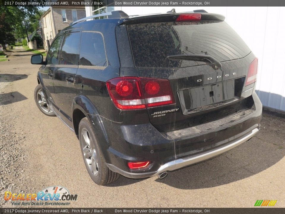 2017 Dodge Journey Crossroad AWD Pitch Black / Black Photo #5