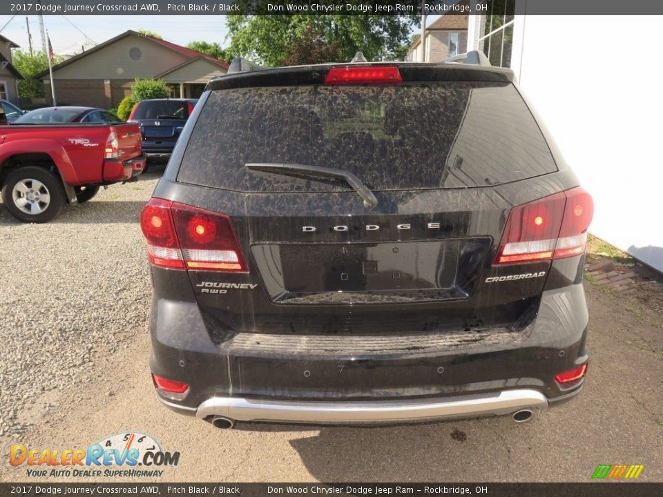 2017 Dodge Journey Crossroad AWD Pitch Black / Black Photo #6
