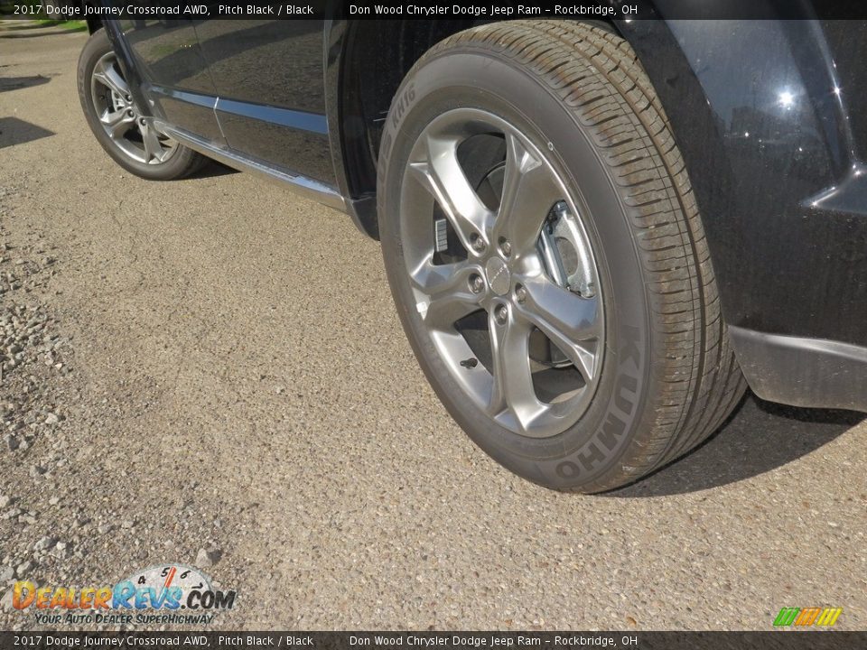 2017 Dodge Journey Crossroad AWD Pitch Black / Black Photo #14