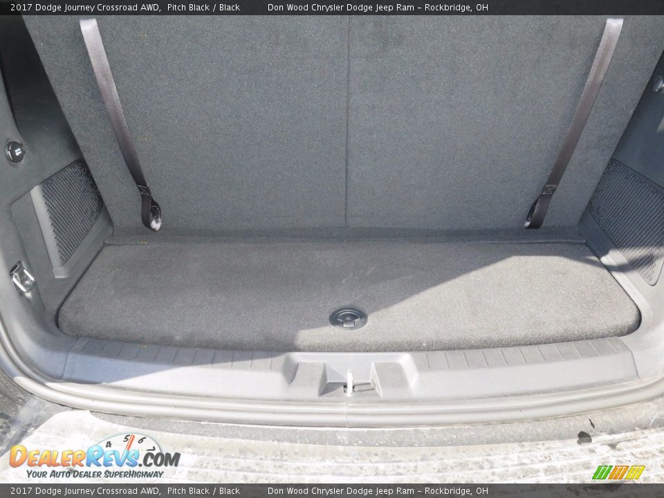 2017 Dodge Journey Crossroad AWD Pitch Black / Black Photo #17