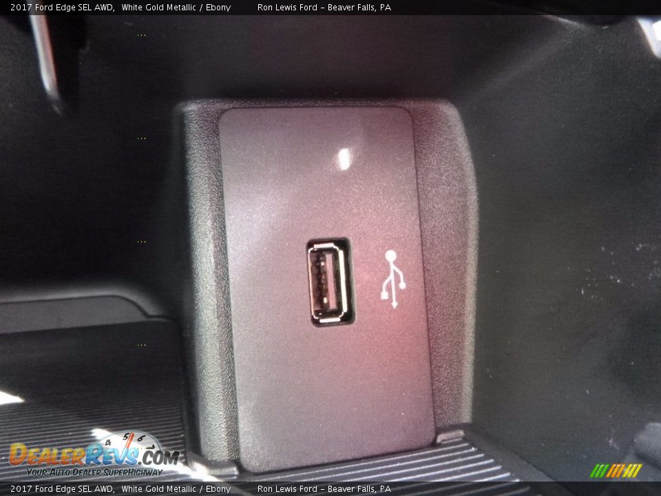2017 Ford Edge SEL AWD White Gold Metallic / Ebony Photo #19