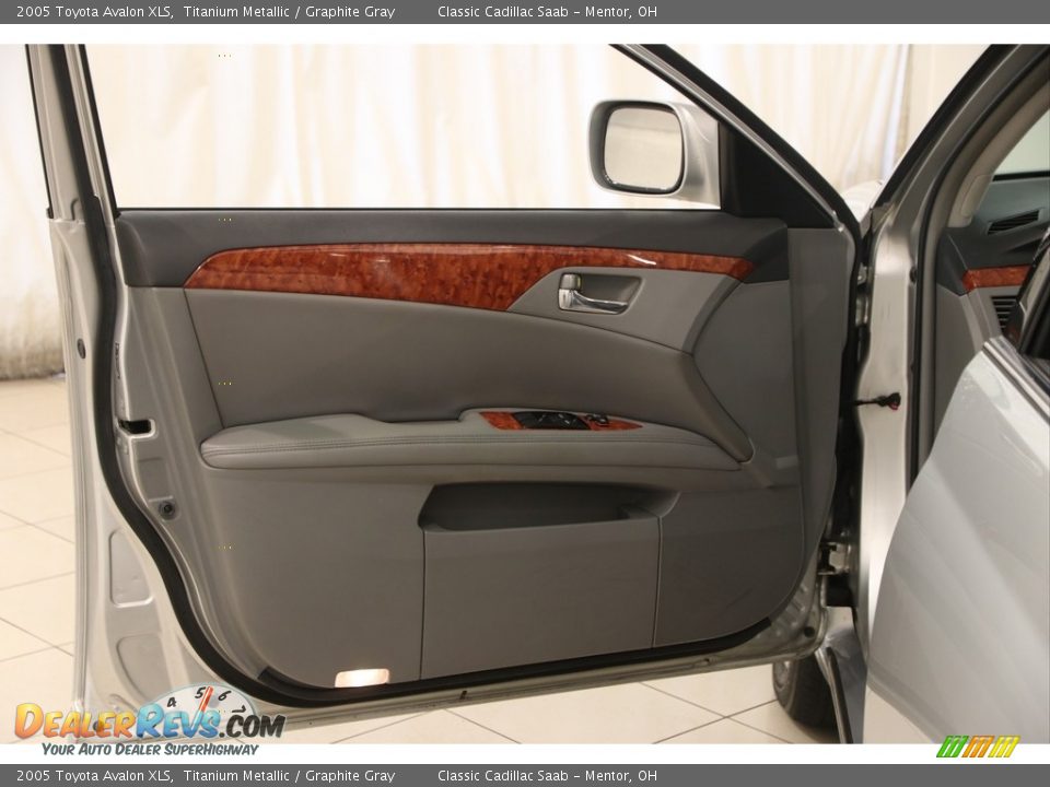 2005 Toyota Avalon XLS Titanium Metallic / Graphite Gray Photo #4