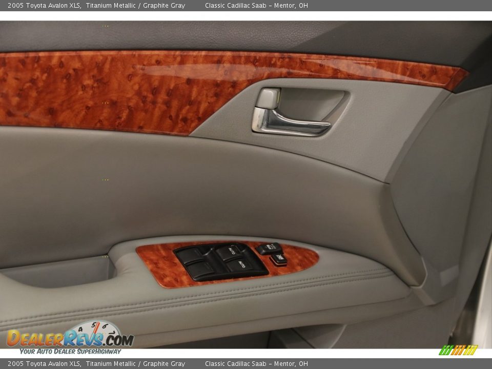 2005 Toyota Avalon XLS Titanium Metallic / Graphite Gray Photo #5