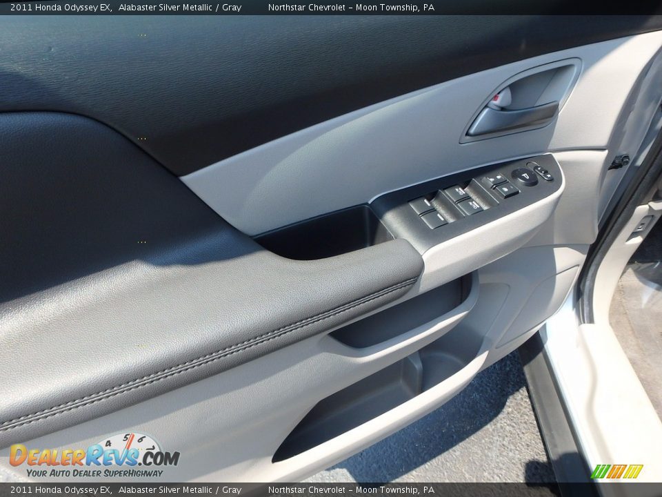 2011 Honda Odyssey EX Alabaster Silver Metallic / Gray Photo #25