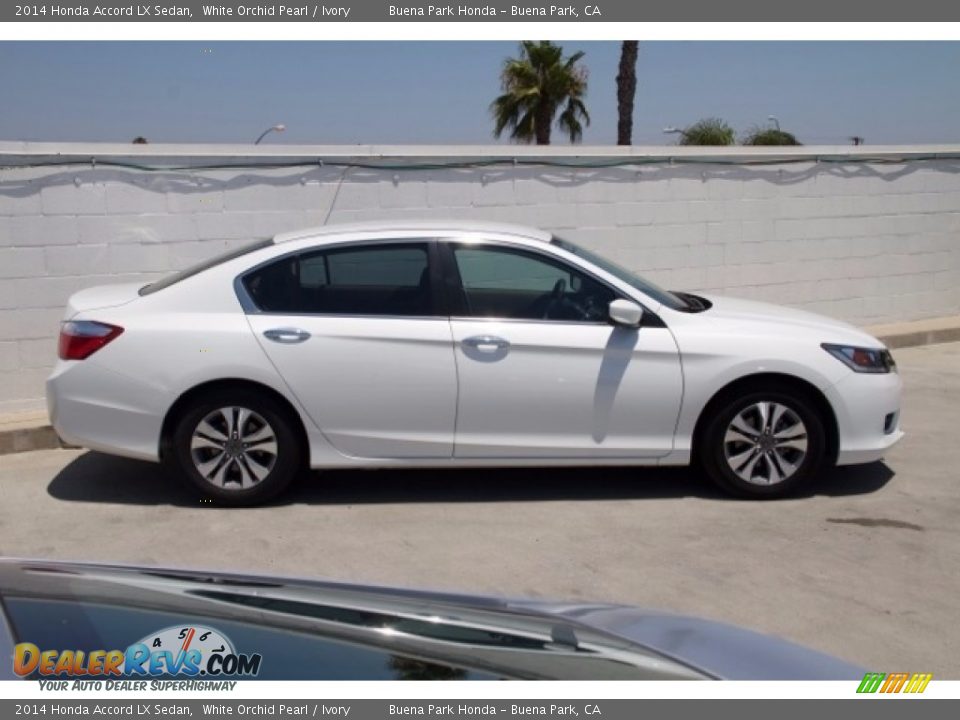 2014 Honda Accord LX Sedan White Orchid Pearl / Ivory Photo #10