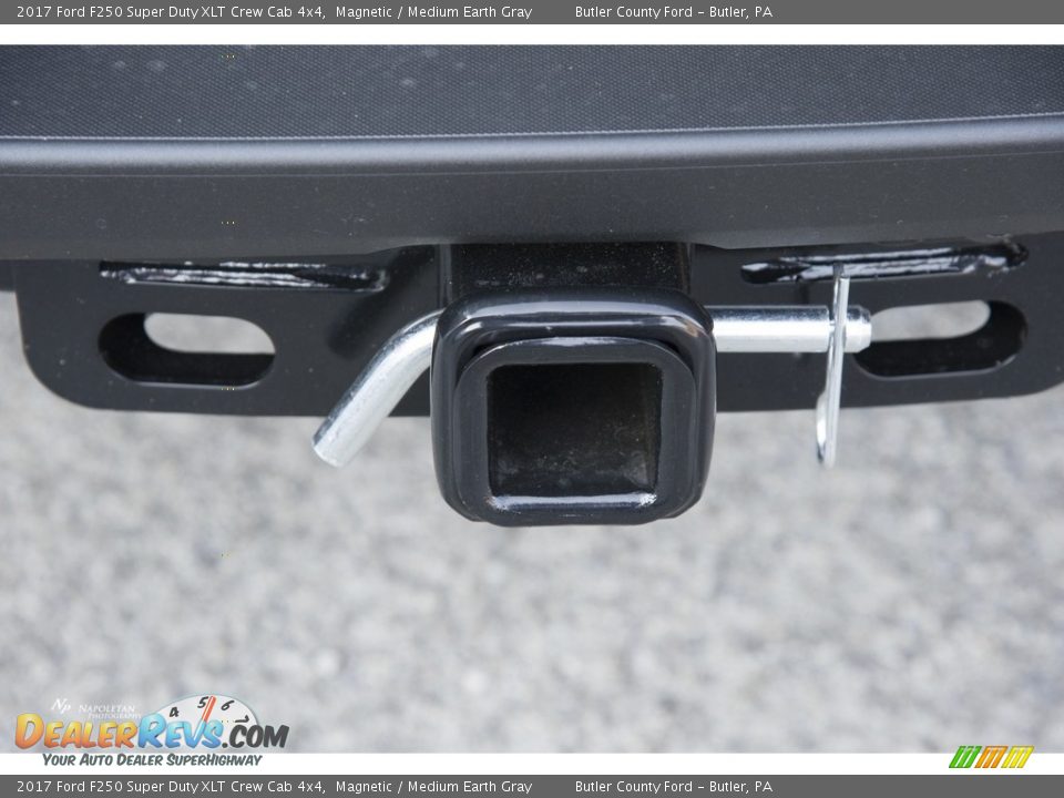 2017 Ford F250 Super Duty XLT Crew Cab 4x4 Magnetic / Medium Earth Gray Photo #5