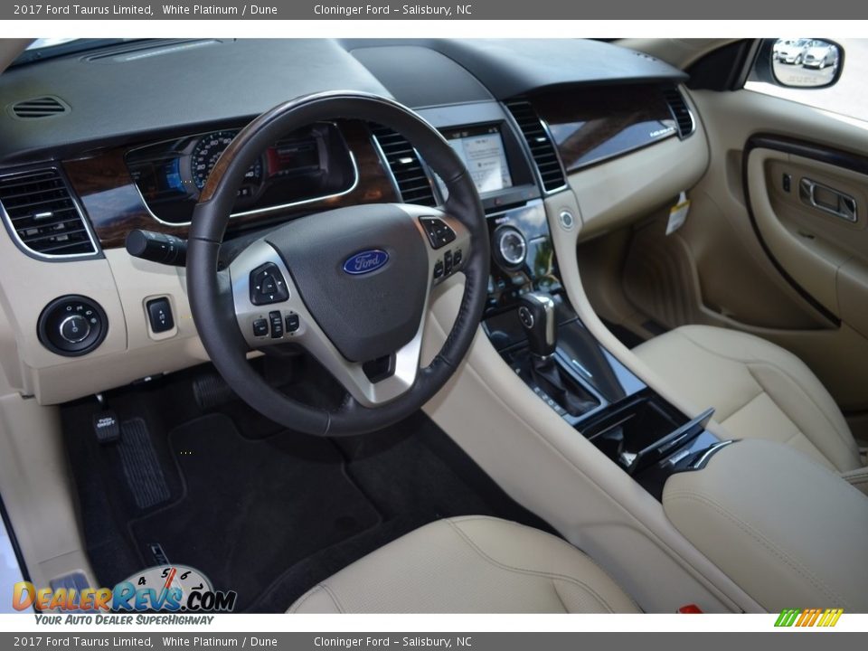 Front Seat of 2017 Ford Taurus Limited Photo #8
