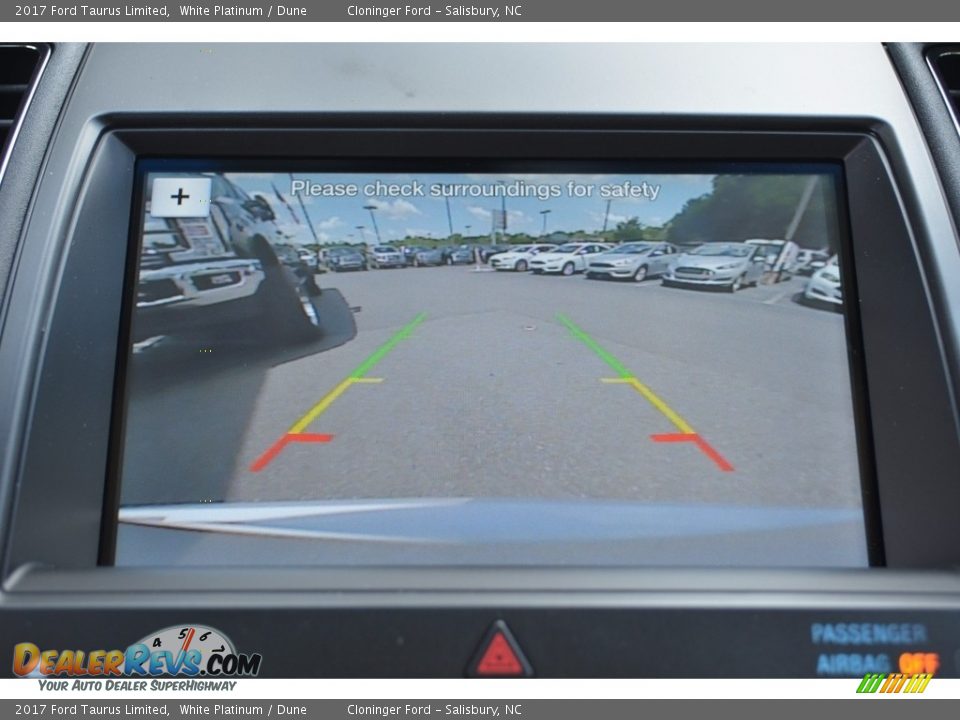 2017 Ford Taurus Limited White Platinum / Dune Photo #16