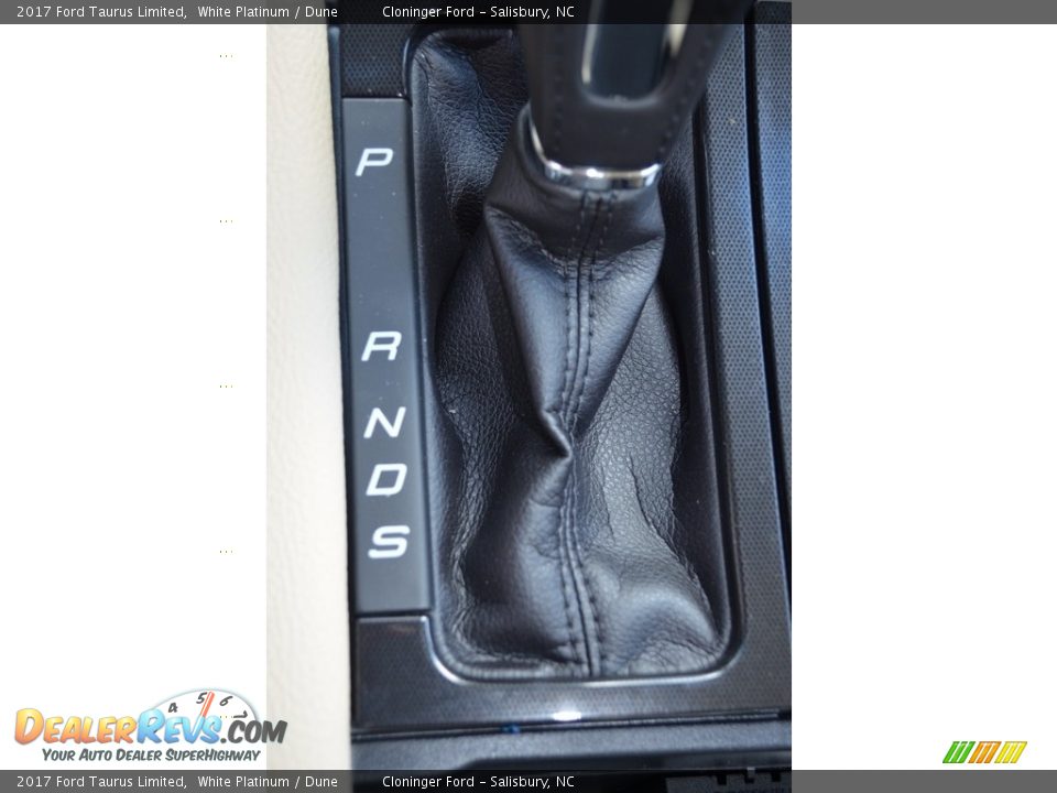 2017 Ford Taurus Limited Shifter Photo #18
