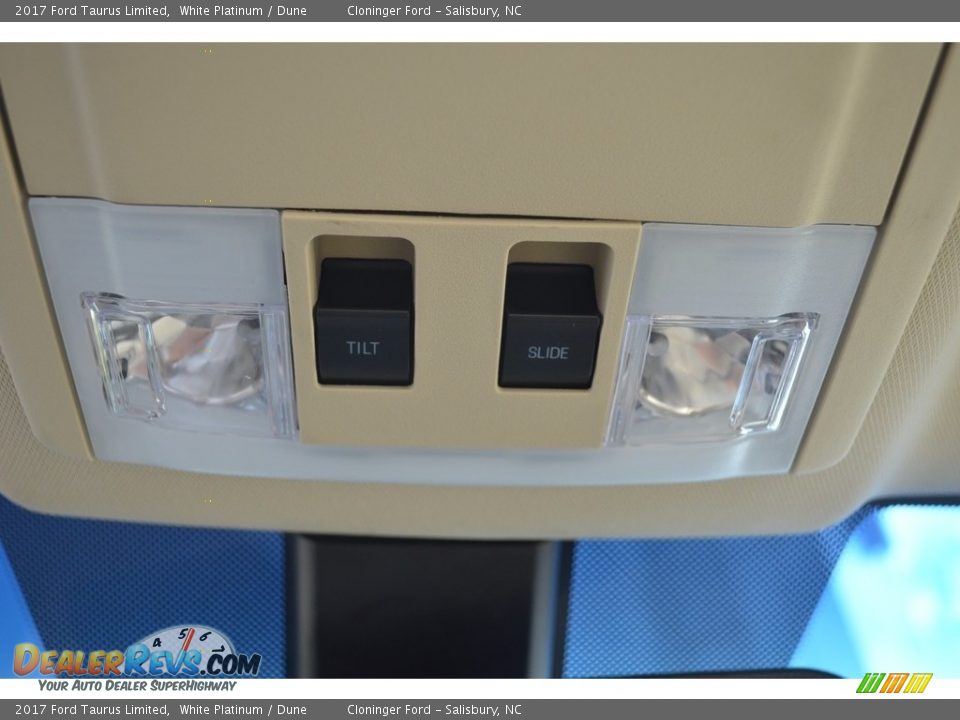 2017 Ford Taurus Limited White Platinum / Dune Photo #22