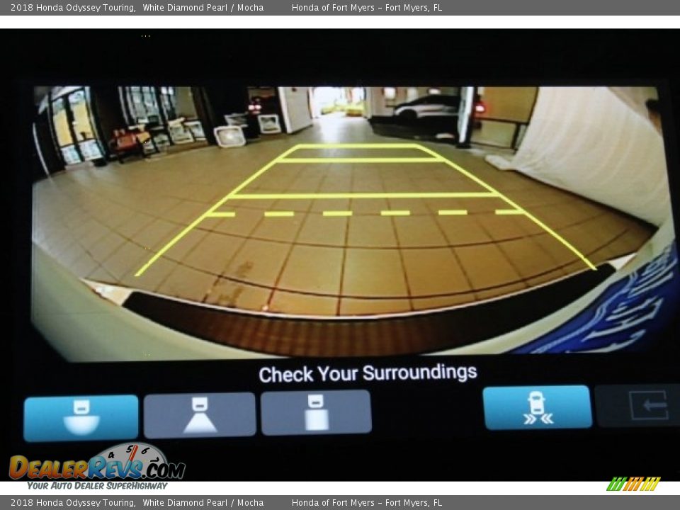 2018 Honda Odyssey Touring White Diamond Pearl / Mocha Photo #19