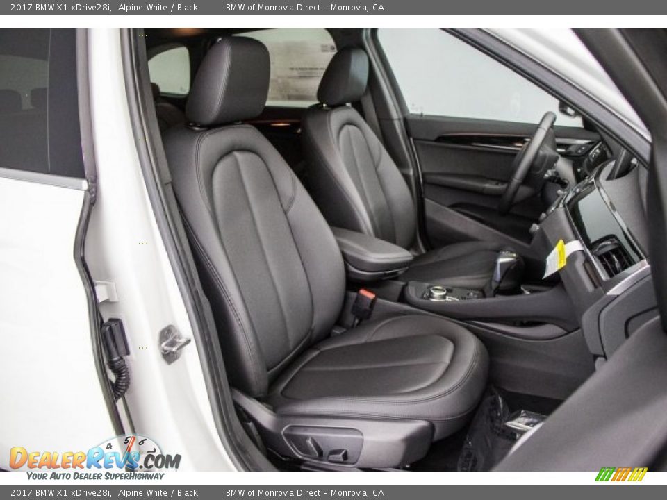 2017 BMW X1 xDrive28i Alpine White / Black Photo #2