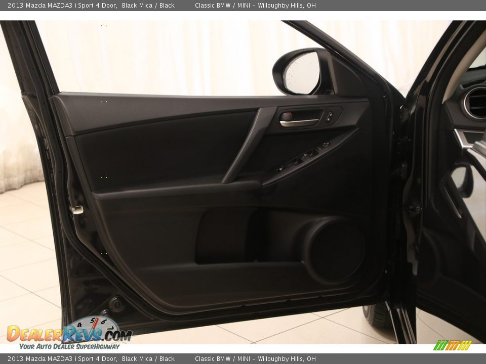 2013 Mazda MAZDA3 i Sport 4 Door Black Mica / Black Photo #4