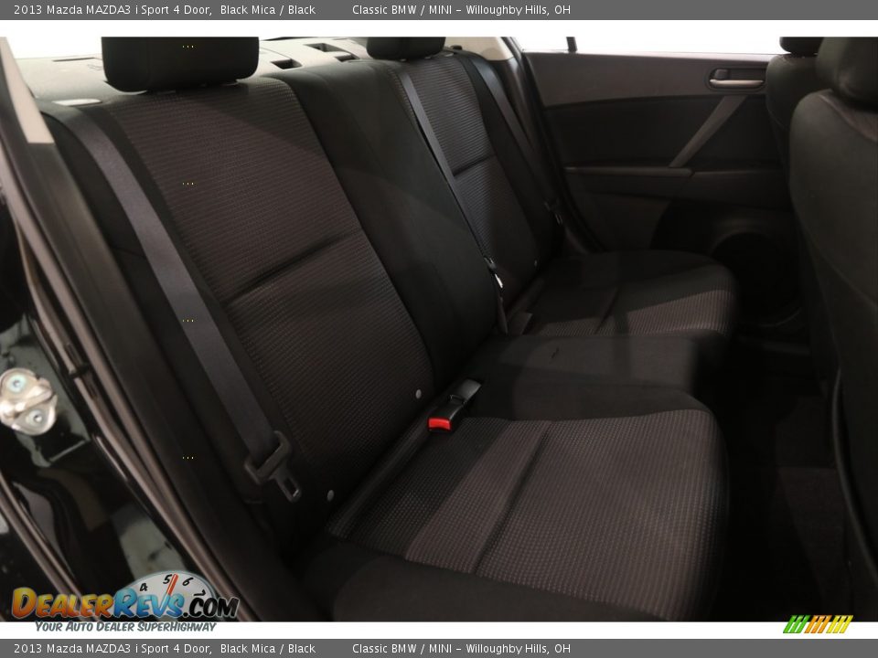 2013 Mazda MAZDA3 i Sport 4 Door Black Mica / Black Photo #15