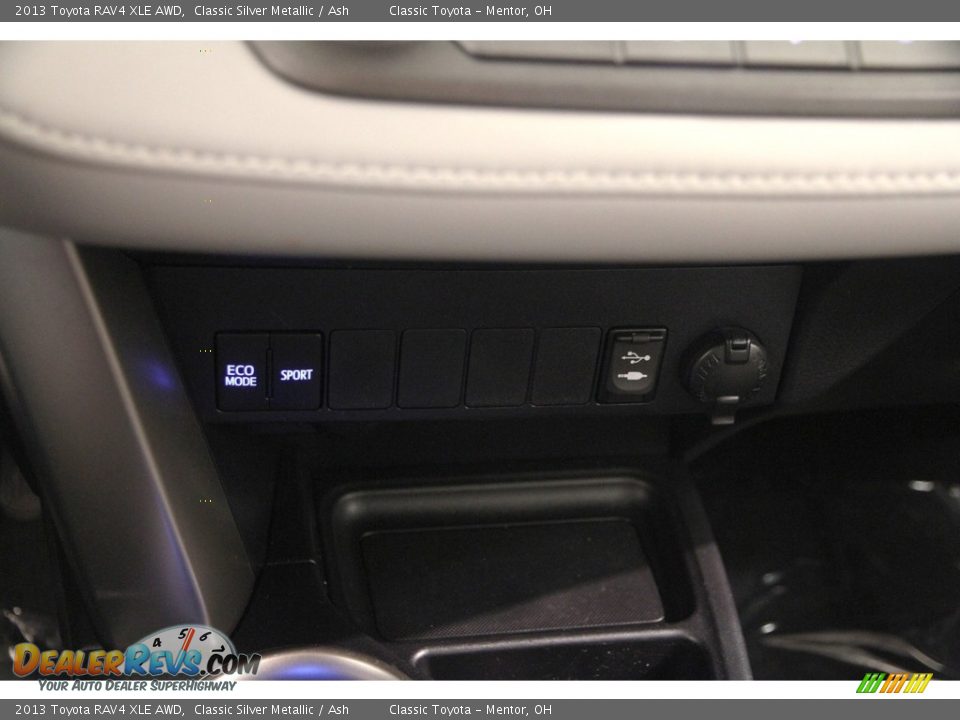 2013 Toyota RAV4 XLE AWD Classic Silver Metallic / Ash Photo #11