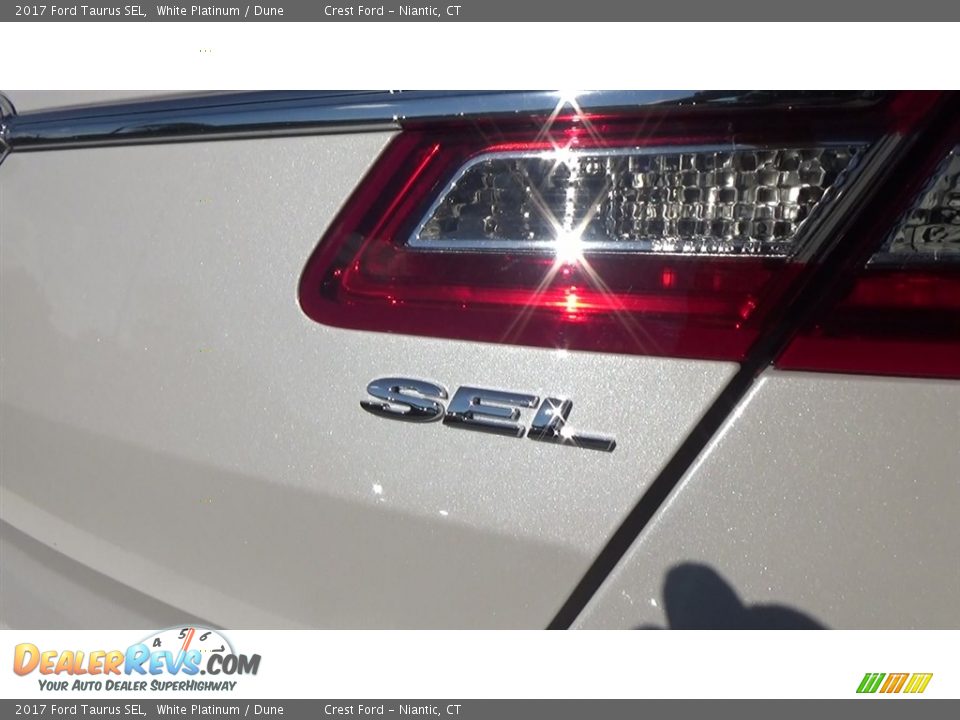 2017 Ford Taurus SEL White Platinum / Dune Photo #9