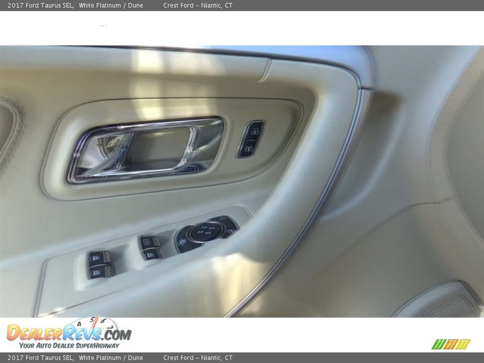 2017 Ford Taurus SEL White Platinum / Dune Photo #13