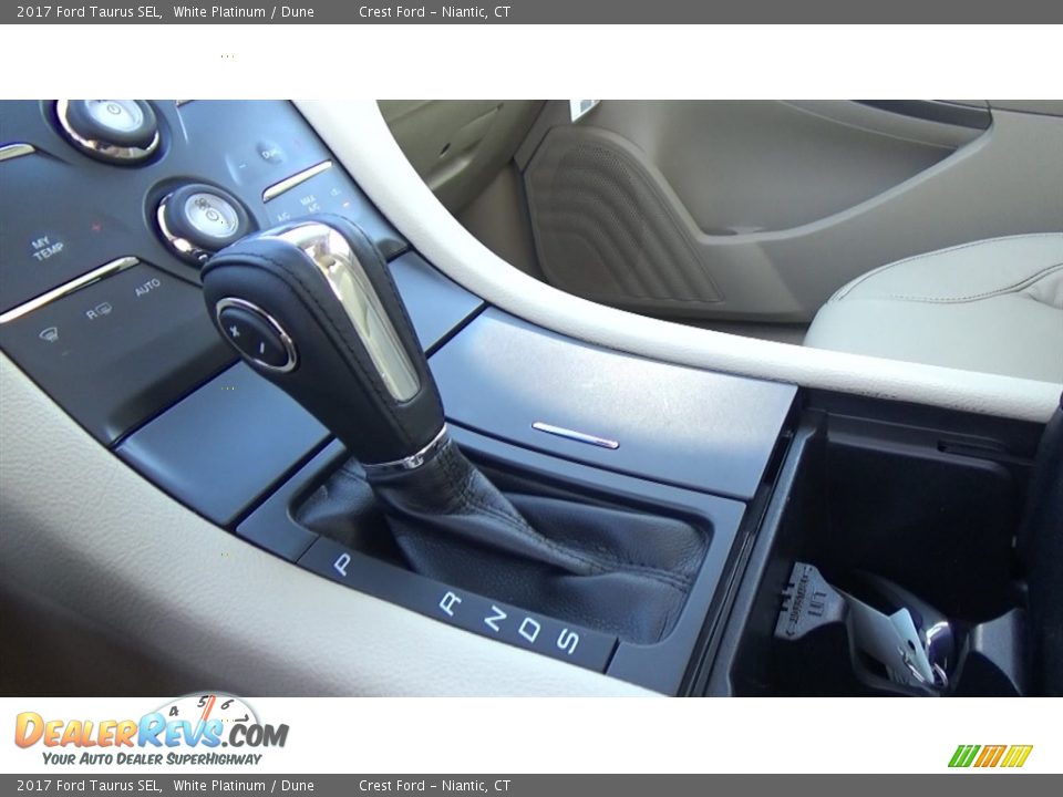2017 Ford Taurus SEL White Platinum / Dune Photo #16