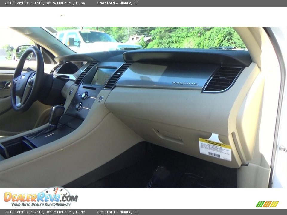 2017 Ford Taurus SEL White Platinum / Dune Photo #25