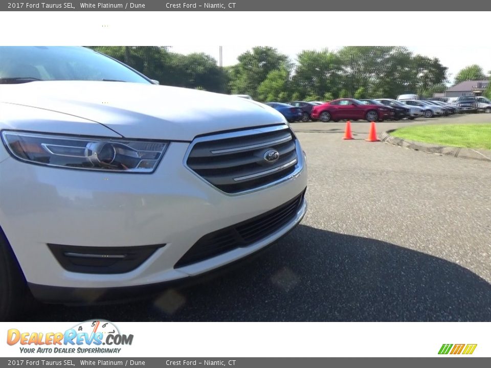 2017 Ford Taurus SEL White Platinum / Dune Photo #27