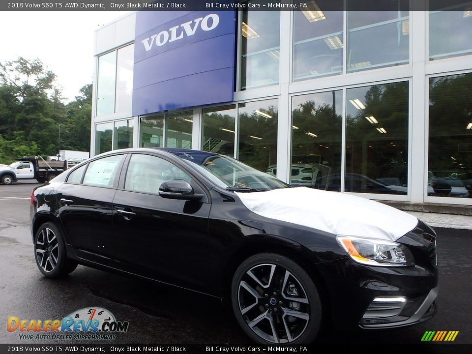 Front 3/4 View of 2018 Volvo S60 T5 AWD Dynamic Photo #1